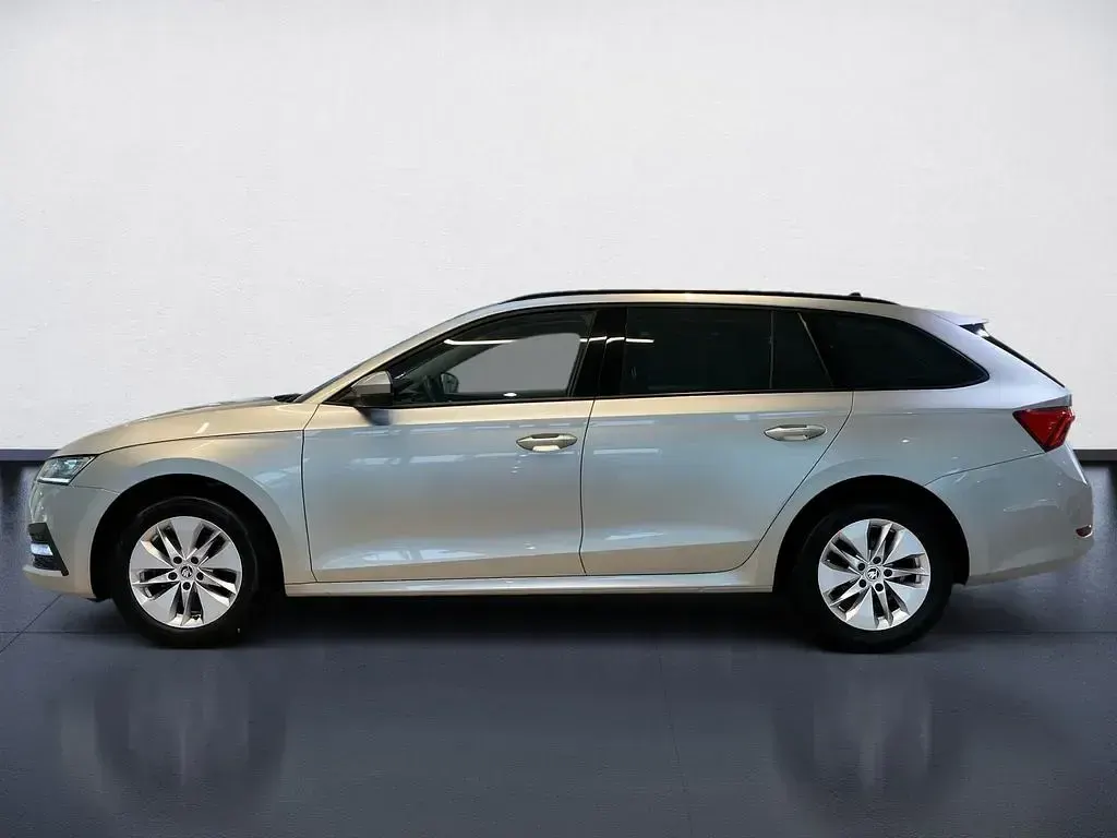 Gebraucht Skoda Octavia Ambition 150 PS (110 kW) 2023 Silber Kombi