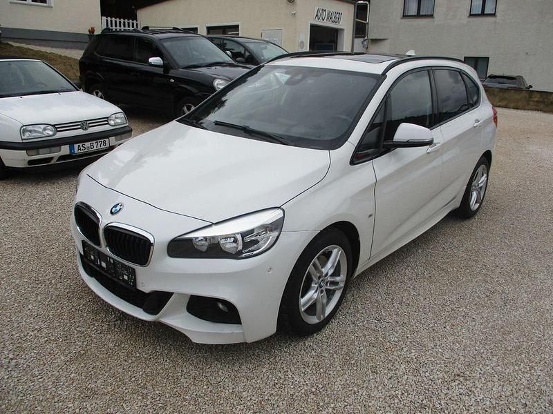 Weiß Gebraucht 2016 BMW 220 Active Tourer M Sport Van / Kleinbus | 13.900 € (Guter Preis) - Bild 1/4