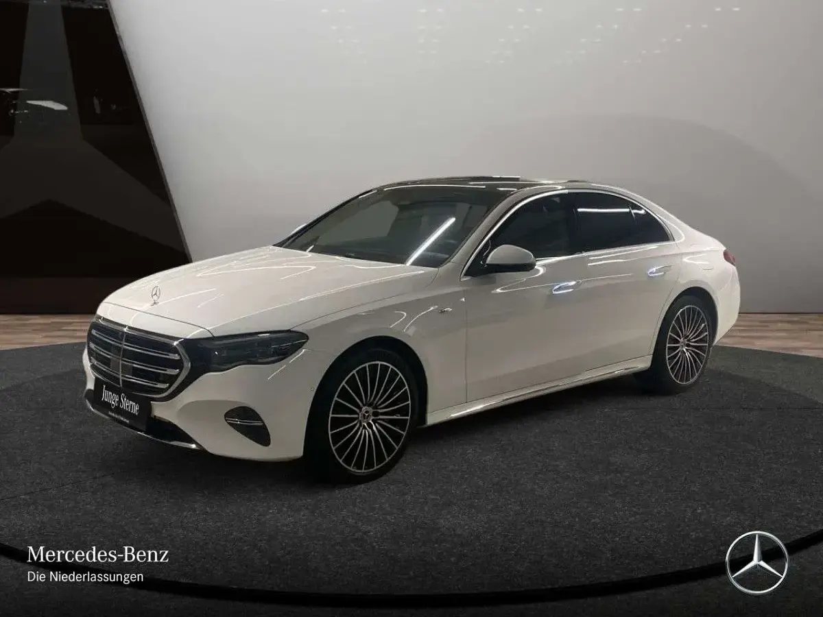 Used Mercedes E300 Exclusive 204 HP (150 kW) 2025 White Sedan
