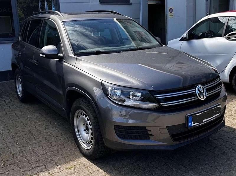 Gebraucht VW Tiguan Trendline 122 PS (89 kW) 2011 SUV