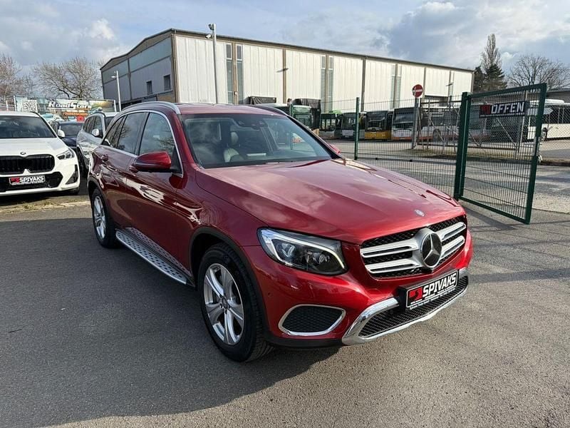 Gebraucht Mercedes GLC220 170 PS (125 kW) 2016 Rot SUV