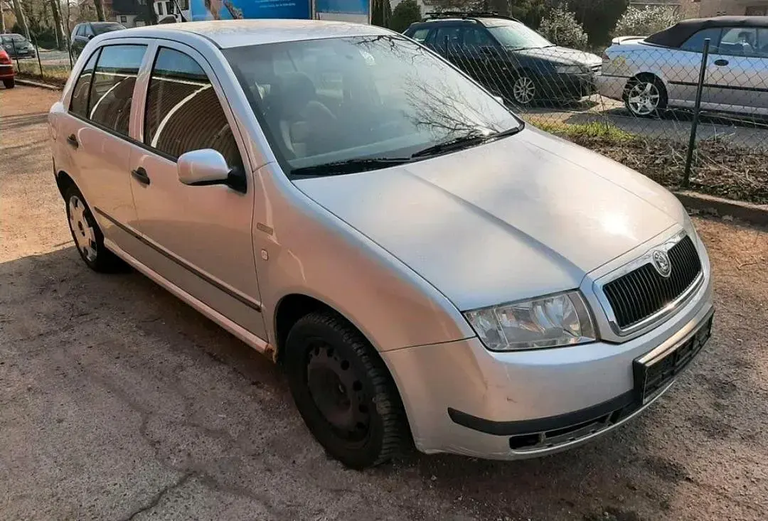 Gebraucht Skoda Fabia 64 PS (47 kW) 2004 Silber Limousine