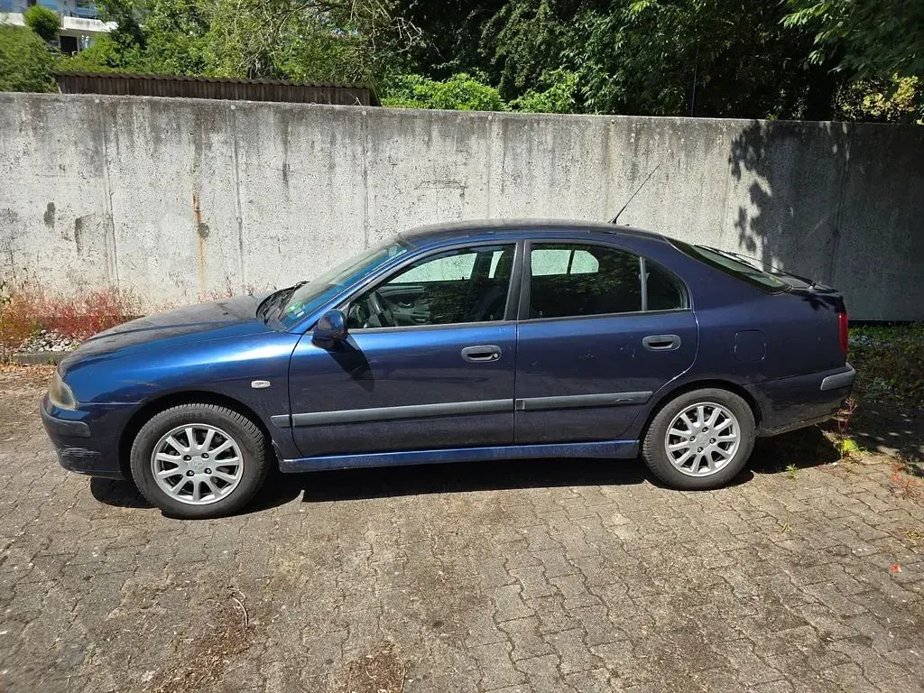 Gebraucht Mitsubishi Carisma 122 PS (89 kW) 2004 Blau Limousine