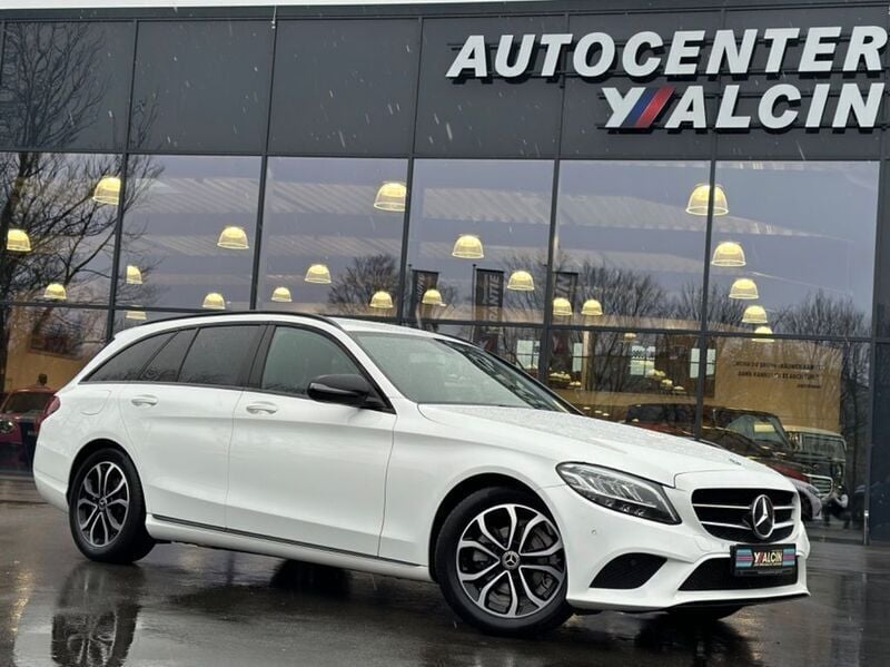 Weiß Gebraucht 2019 Mercedes C180 Night Kombi | 22.490 € (Etwas zu teuer) - Bild 1/4