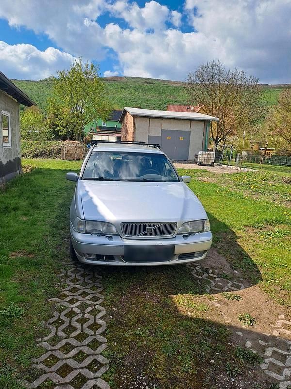 Gebraucht Volvo V70 140 PS (102 kW) 1998 Silber Kombi
