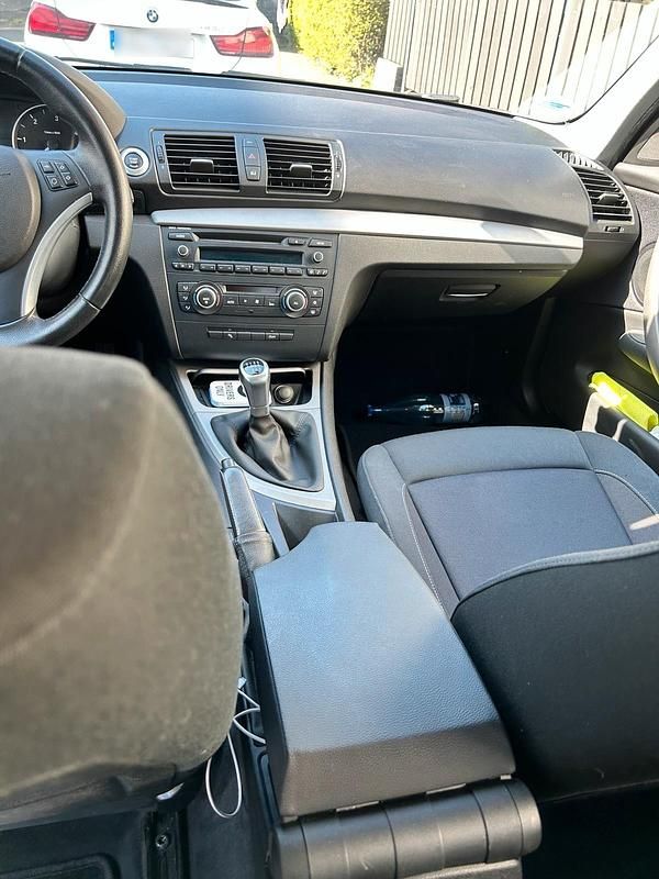 Second-hand BMW 116 116 CP (85 kW) 2011 Albastru Hatchback