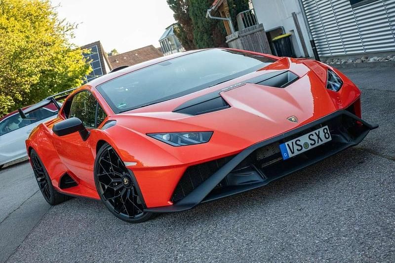 Gebraucht Lamborghini Huracán 640 PS (470 kW) 2022 Orange Coupé