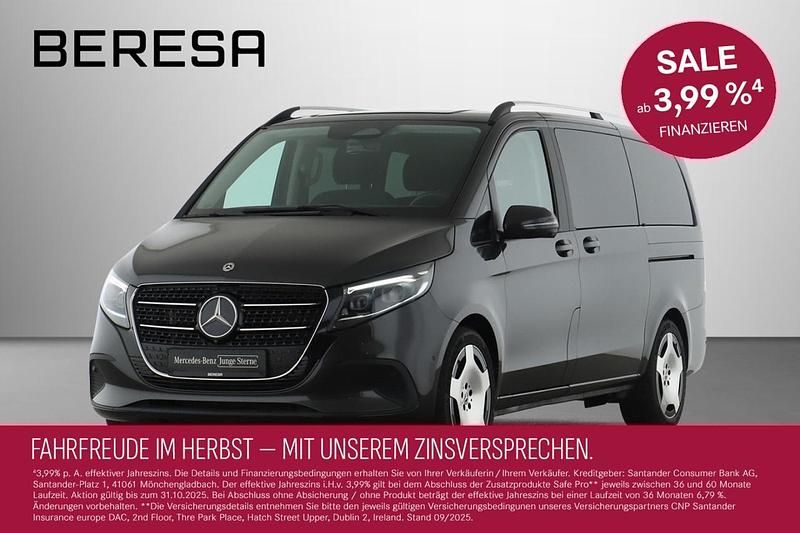 Grau Gebraucht 2024 Mercedes V300 Style Van / Kleinbus | 71.480 € (Teuer) - Bild 1/4
