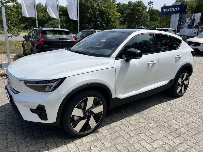 Crystal white pearl Gebraucht 2023 Volvo EC40 Plus SUV | 39.980 € (Superpreis) - Bild 1/4