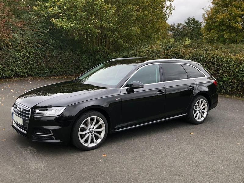 Schwarz Gebraucht 2016 Audi A4 S-Line Kombi | 12.600 € (Fairer Preis) - Bild 1/4