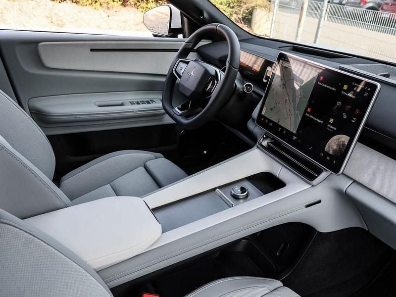 Neu Polestar 4 400 kW (544 PS) 2025 Crystal white SUV