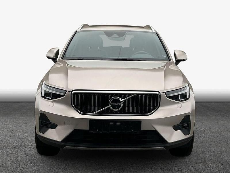 Gebraucht Volvo XC40 Ultimate 192 PS (141 kW) 2022 Bright dusk metallic SUV