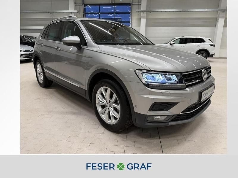 Tungsten silver metallic Gebraucht 2018 VW Tiguan Highline SUV | 19.970 € (Superpreis) - Bild 1/4
