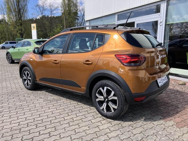 Gebraucht Dacia Sandero Expression 91 PS (66 kW) 2023 Orange Kleinwagen