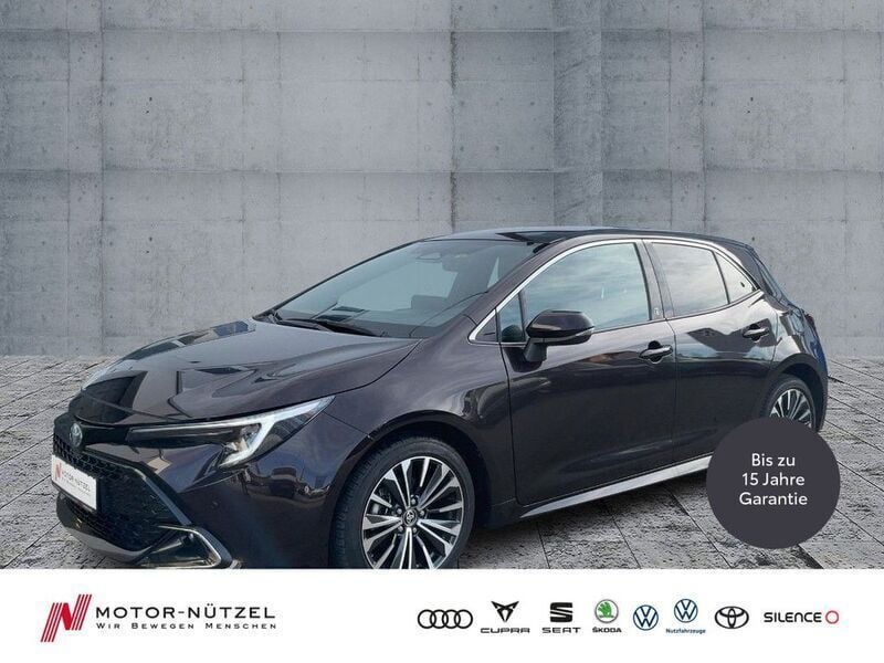Braun Gebraucht 2023 Toyota Corolla Team Limousine | 23.460 € (Guter Preis) - Bild 1/4