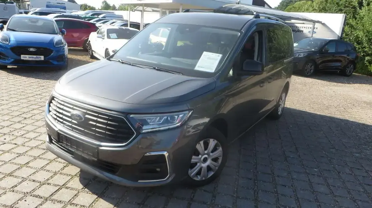 Gebraucht Ford Grand Tourneo Connect Titanium 122 PS (89 kW) 2023 Graphite grey Van / Kleinbus
