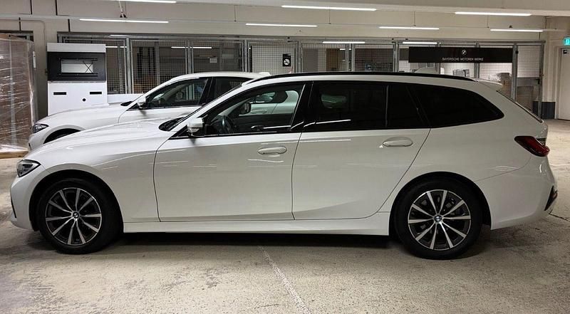 Gebraucht BMW 320 Performance 190 PS (139 kW) 2022 Weiß Kombi