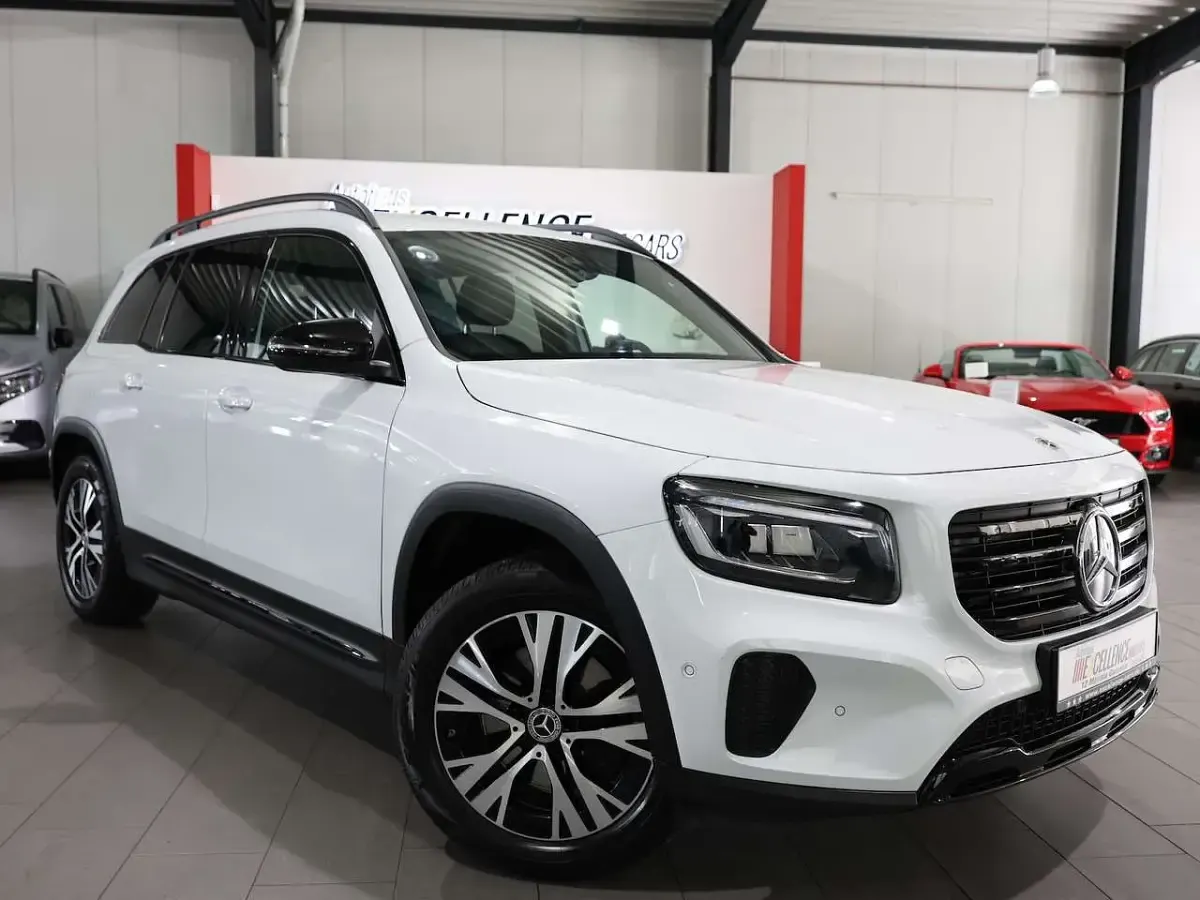 Gebraucht Mercedes GLB200 Advanced 150 PS (110 kW) 2024 Weiß SUV