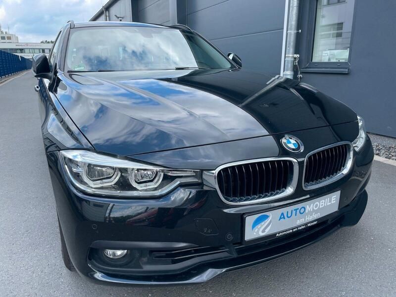 Schwarz Gebraucht 2018 BMW 320 Advantage Kombi | 19.990 € (Etwas zu teuer) - Bild 1/4