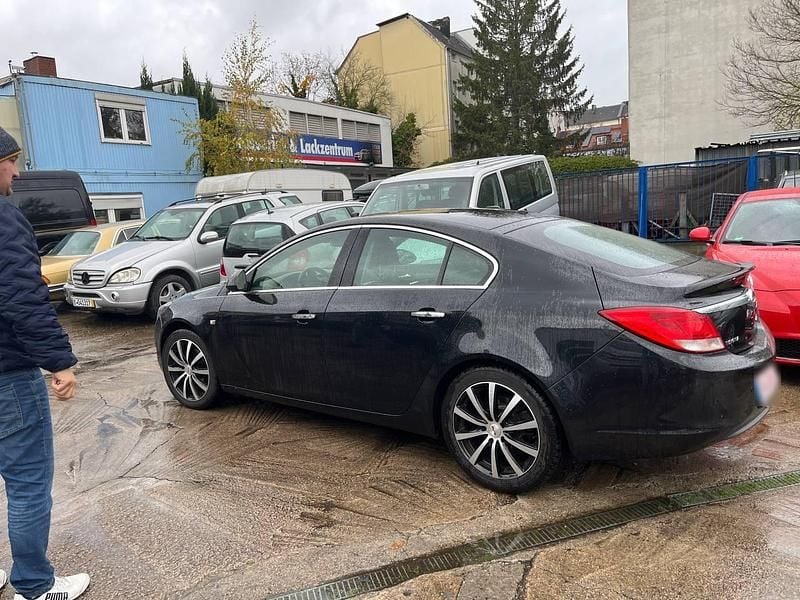 Gebraucht Opel Insignia Edition 131 PS (96 kW) 2012 Schwarz Limousine
