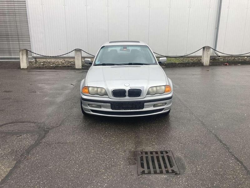 Gebraucht BMW 320 150 PS (110 kW) 1998 Limousine