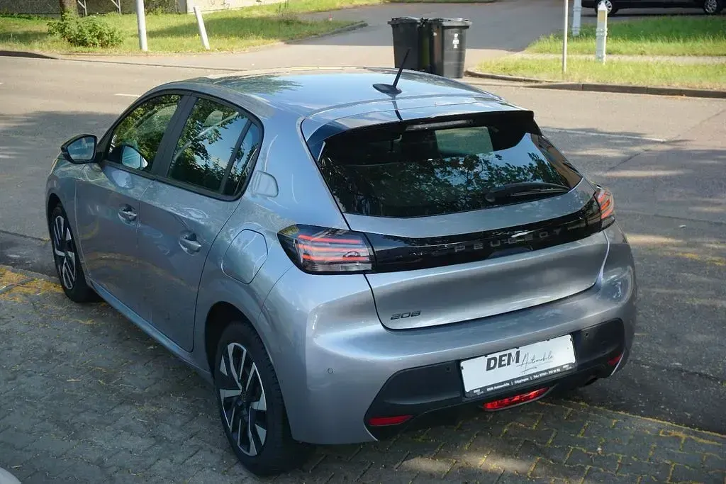 Gebraucht Peugeot 208 Active 75 PS (55 kW) 2024 Gris artense Kleinwagen