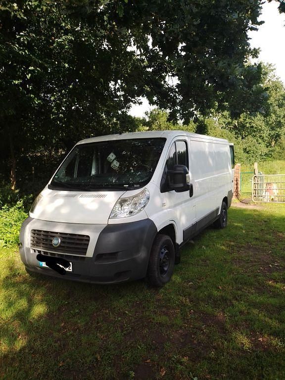Weiß Gebraucht 2007 Fiat Ducato Van | 3.998 € (Guter Preis) - Bild 1/4