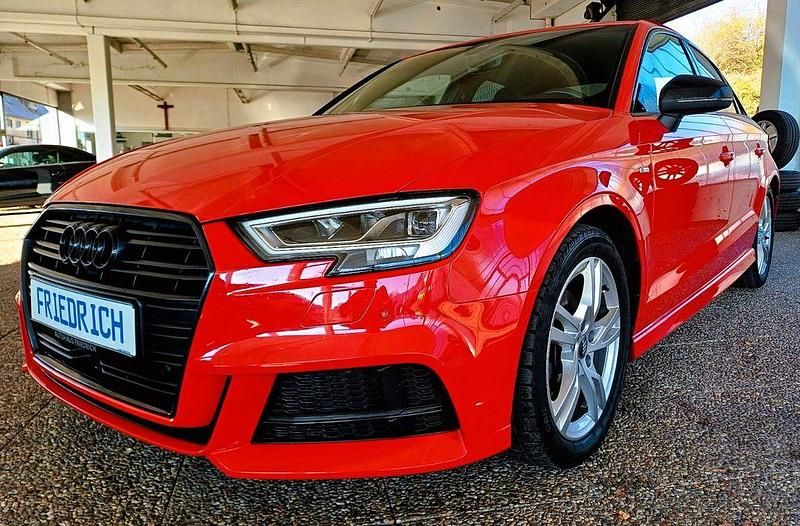 Rot Gebraucht 2020 Audi A3 S-Line Limousine | 20.750 € (Fairer Preis) - Bild 1/4