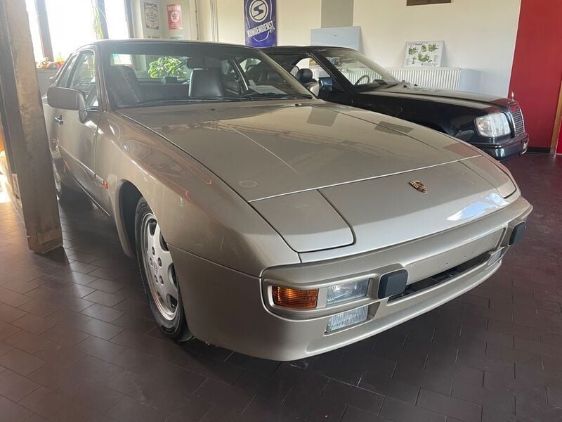 Gebraucht Porsche 944 163 PS (119 kW) 1987 Silber Coupé