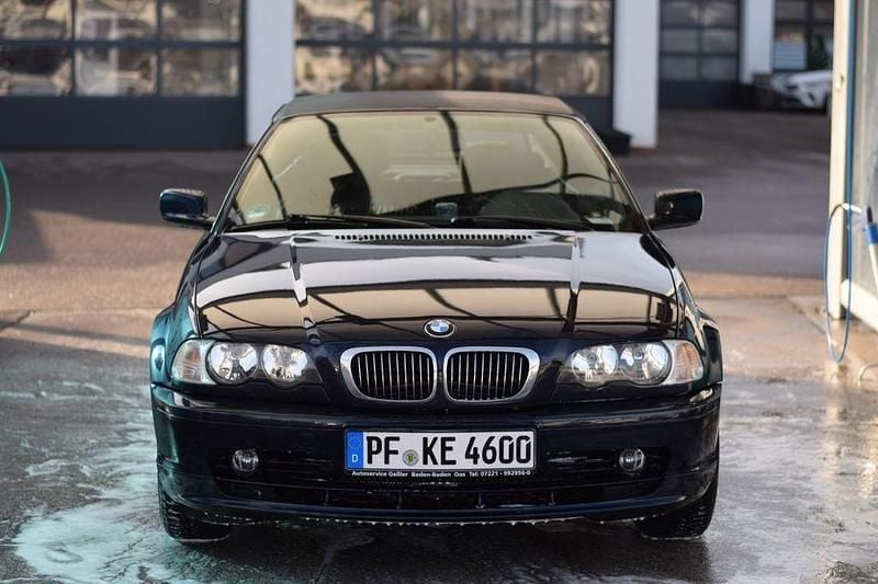Gebraucht BMW 320 Cabriolet 170 PS (125 kW) 2002 Blau Cabrio