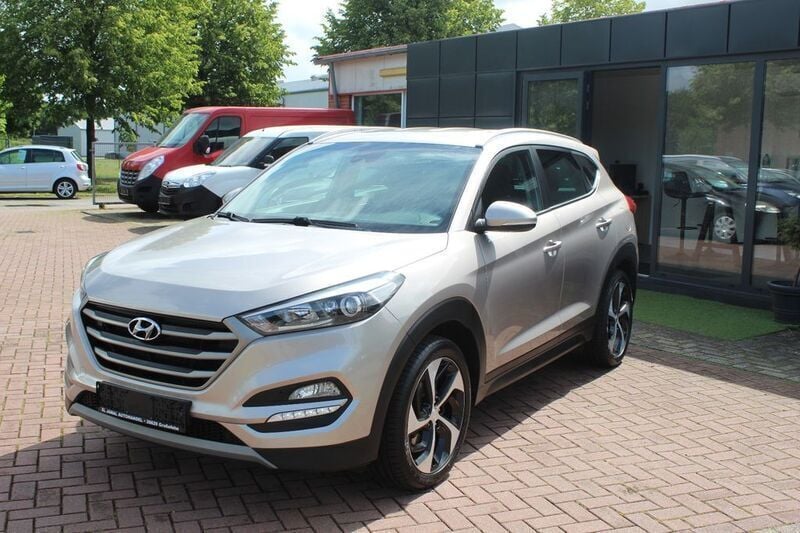 Weiß Gebraucht 2017 Hyundai Tucson Advantage SUV | 13.900 € (Fairer Preis) - Bild 1/4