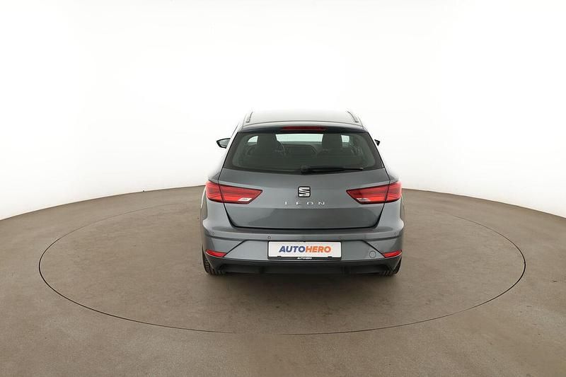 Second-hand Seat Leon Style 110 CP (80 kW) 2018 Gri Break