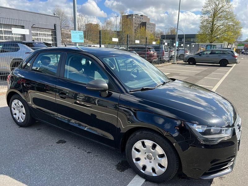 Gebraucht Audi A1 Sportback Sport 86 PS (63 kW) 2014 Schwarz Kleinwagen