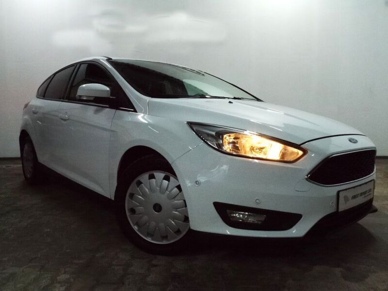 Gebraucht Ford Focus Trend 105 PS (77 kW) 2018 Weiß Limousine