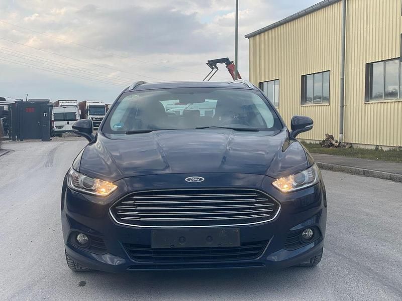 Gebraucht Ford Mondeo Business Edition 160 PS (117 kW) 2016 Blau Limousine