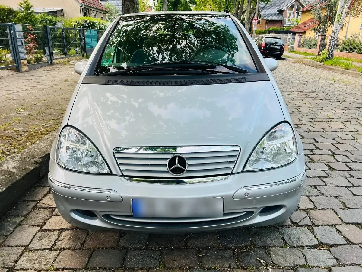 Gebraucht Mercedes A160 Elegance 102 PS (75 kW) 2003 Silber Kleinwagen