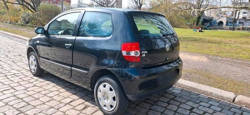 Gebraucht VW Fox 55 PS (40 kW) 2006 Schwarz Kleinwagen