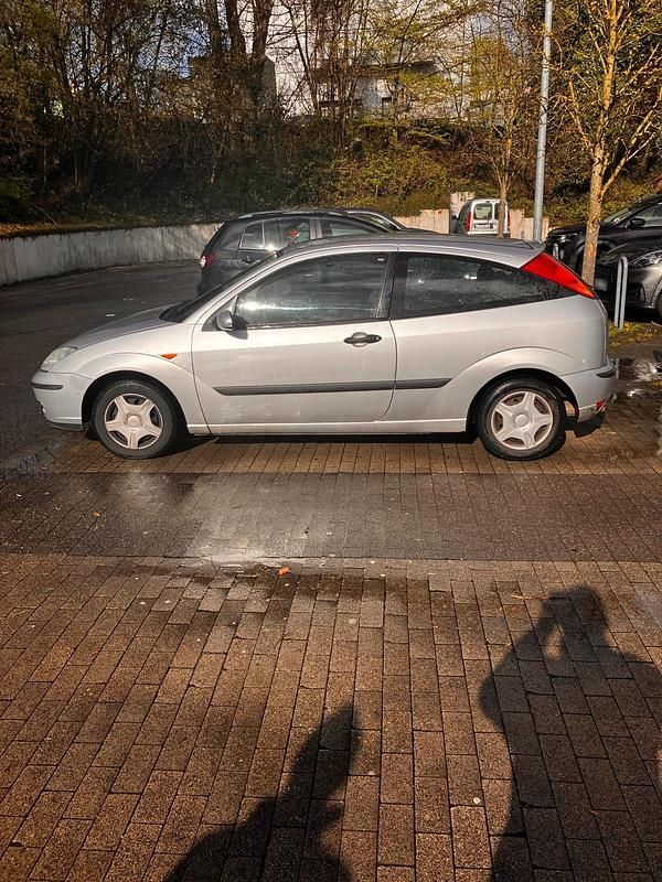 Gebraucht Ford Focus 101 PS (74 kW) 2003 Silber Kleinwagen