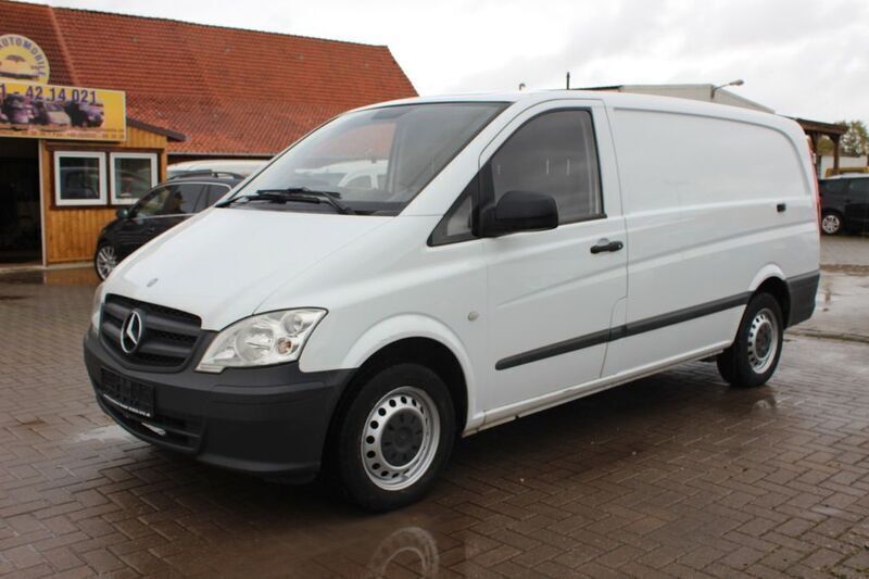 Arktikweiss Gebraucht 2012 Mercedes Vito Van / Kleinbus | 7.290 € (Fairer Preis) - Bild 1/4