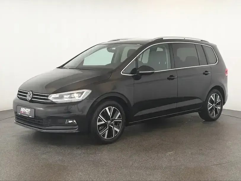 Gebraucht VW Touran Highline 150 PS (110 kW) 2025 Deep black perleffekt Van / Kleinbus