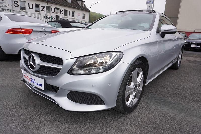 Gebraucht Mercedes C180 156 PS (114 kW) 2018 Silber Coupé