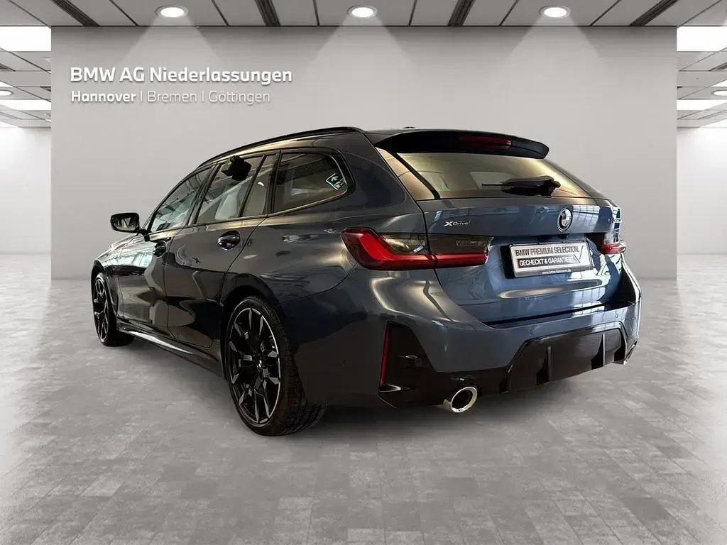 Używany BMW 320 Performance 190 KM (139 kW) 2025 Niebieski Kombi