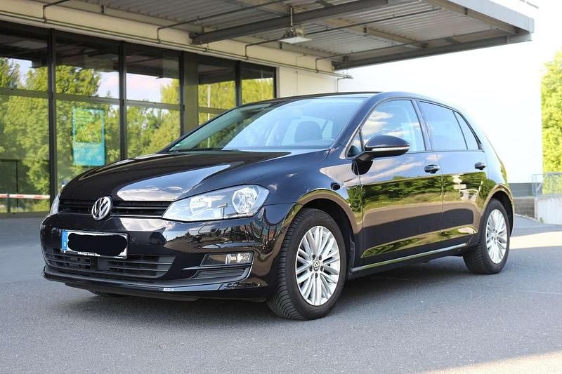 Schwarz Gebraucht 2014 VW Golf VII Cup Limousine | 14.250 € (Fairer Preis) - Bild 1/4