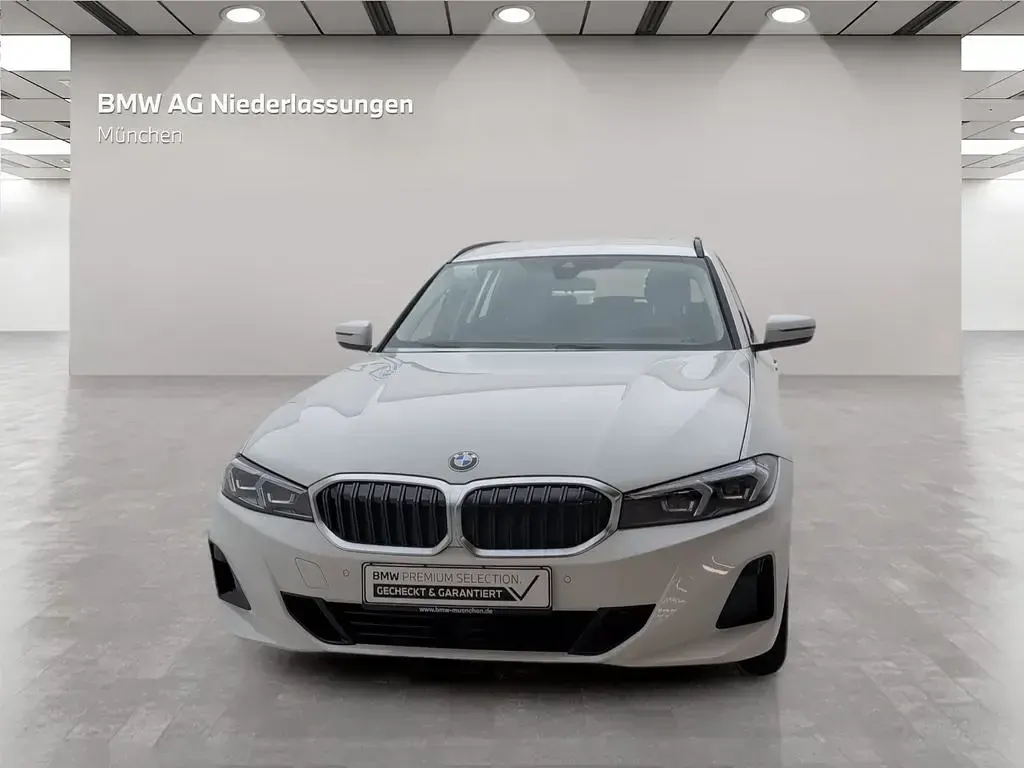 Gebraucht BMW 318 Comfort Edition 156 PS (114 kW) 2025 Weiß Kombi