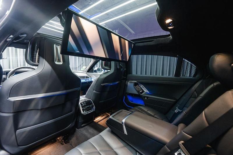 Gebraucht BMW 740 M Sport 286 PS (210 kW) 2023 Grau Limousine