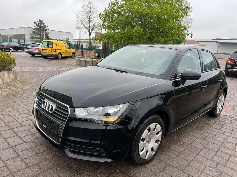 Gebraucht Audi A1 Attraction 86 PS (63 kW) 2014 Brillantschwarz Kleinwagen
