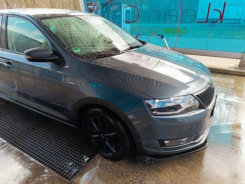 Używany Skoda Rapid Drive 110 KM (80 kW) 2017 Szary Hatchback