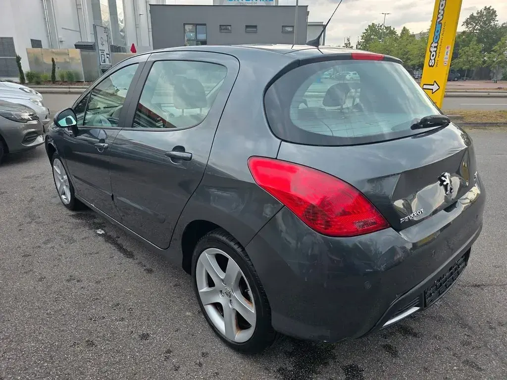 Gebraucht Peugeot 308 Platinum 140 PS (102 kW) 2008 Grau Limousine