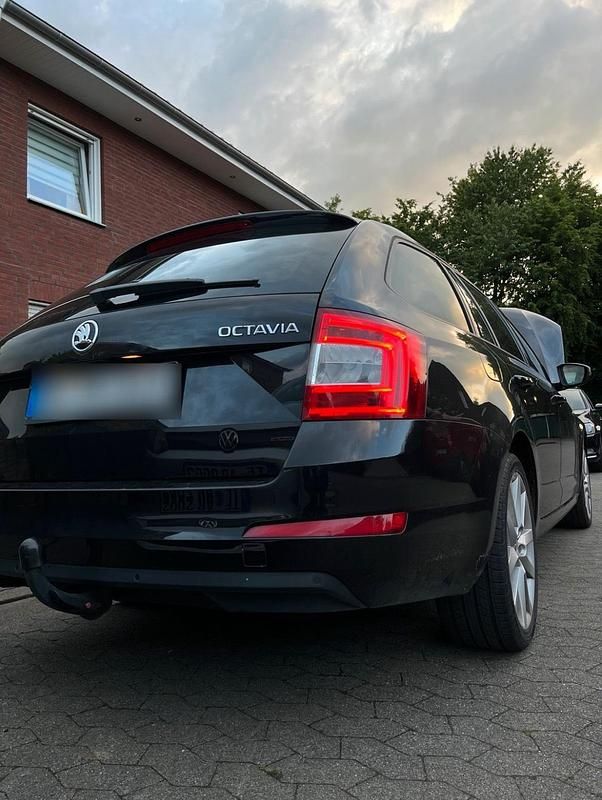 Gebraucht Skoda Octavia 110 PS (80 kW) 2017 Schwarz Kleinwagen