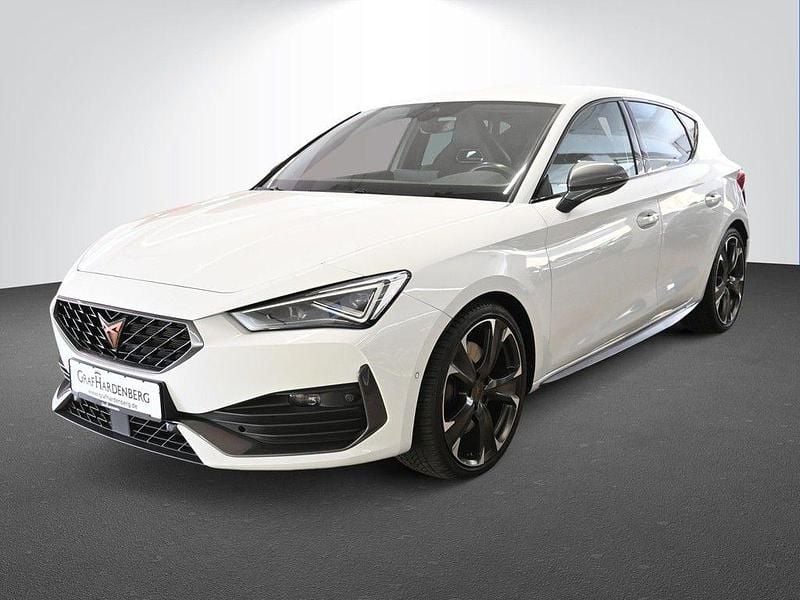 Weiß Gebraucht 2024 Cupra Leon VZ Limousine | 33.990 € (Guter Preis) - Bild 1/4